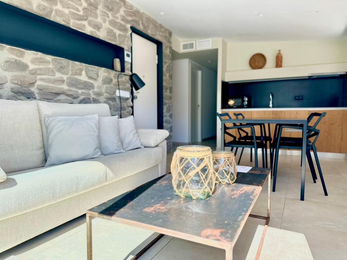 Cala Vadella Beachwalk Suites Экстерьер фото