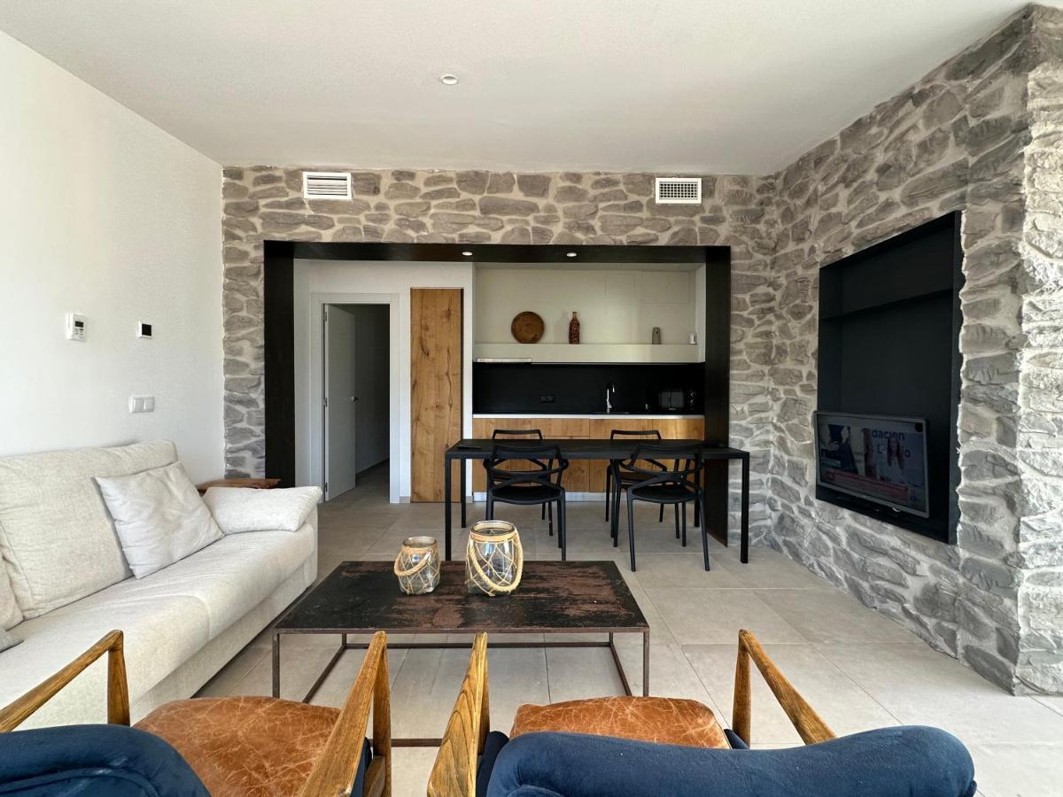 Cala Vadella Beachwalk Suites Экстерьер фото