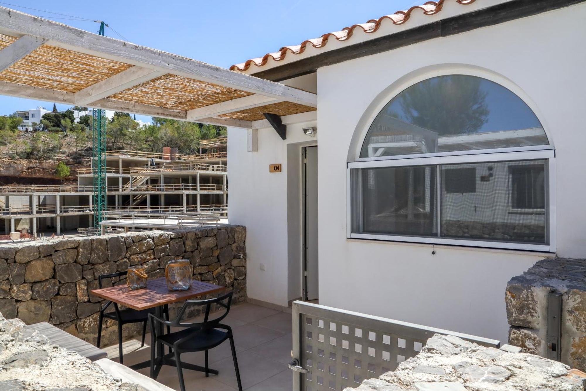 Cala Vadella Beachwalk Suites Экстерьер фото